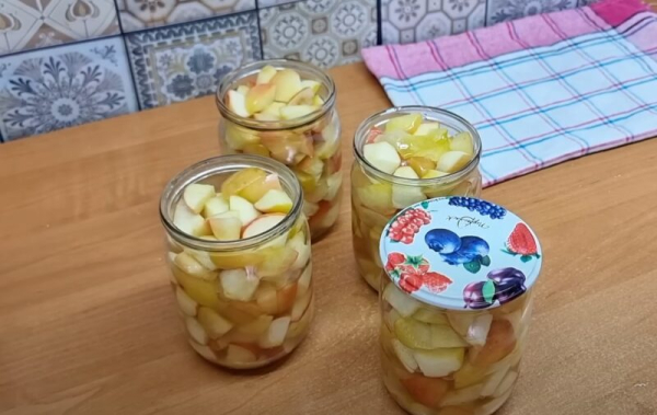 Яблоки в собственном соку на зиму: не просто заготовка, а спасение для хозяйки. Начинка для десертов и пирогов