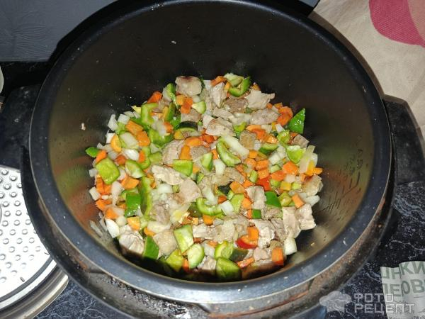 Рецепт: Гуляш мясной - со свининой и фасолью