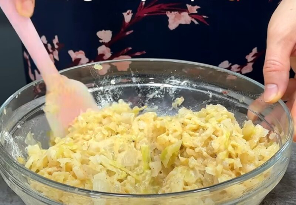 Капуста и 3 яйца: невероятно вкусное и сытное блюдо. Семейный рецепт, перед которым никто не устоит!