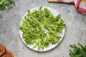 Салат с вареными яйцами