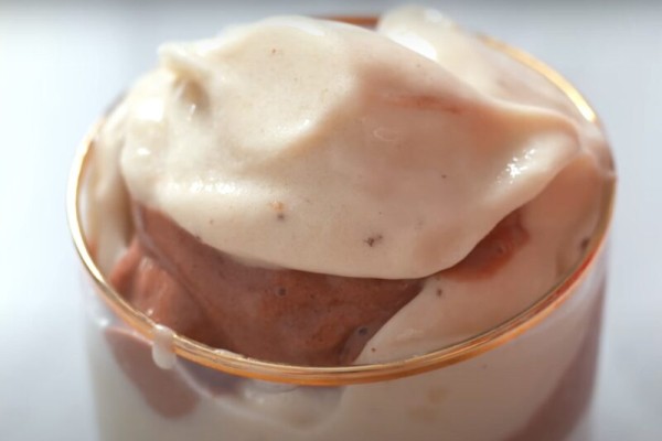 Мороженое без сахара и сливок, но вкуснее магазинного! Всего 1 минута, а польза на весь день