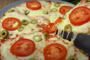 Быстрая пицца на пите: готовится за 10 минут, а вкус как из настоящей печи. Никто не отличит от традиционного теста