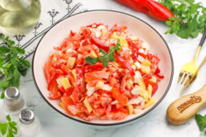 Cалат «Красное море» с крабовыми палочками