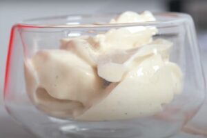 Мороженое без сахара и сливок, но вкуснее магазинного! Всего 1 минута, а польза на весь день