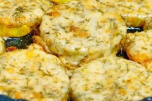 Кабачки по-домашнему, но с изюминкой! Запекаю с чесноком — получается вкуснее, чем жареные: быстрый ужин за 20 минут
