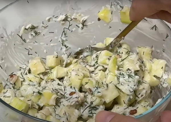 Шеф-повар поделился рецептом: кабачки без жарки, а вкус – как в дорогом ресторане post thumbnail image