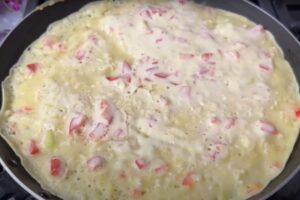 Яркие ароматные блины с хрустящей корочкой и нежной серединкой. Необычный летний рецепт