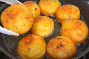 Забытый вкус детства: картофельные булочки по бабушкину рецепту. Готовятся проще, чем кажется