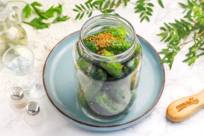 Огурчики с петрушкой