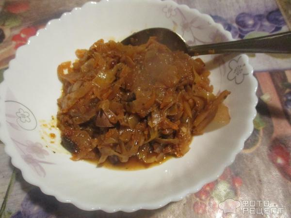 Рецепт: Капуста, тушеная с пивом - с почками, яблоками, черносливом и брусникой
