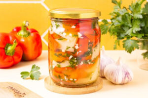 Маринованный болгарский перец с чесноком