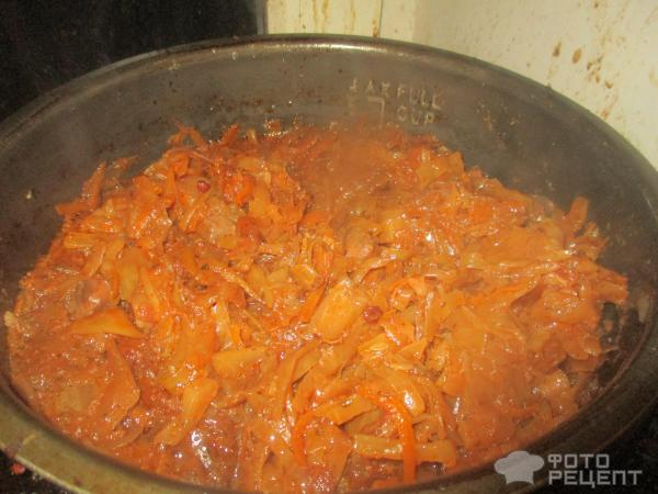 Рецепт: Капуста, тушеная с пивом - с почками, яблоками, черносливом и брусникой