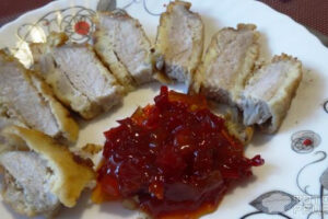 Рецепт: Сладко-острая приправа из перцев — Очень вкусная приправа.