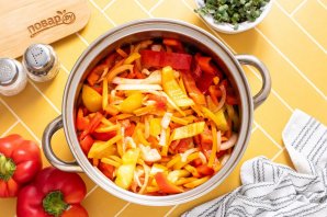 Салат из перца моркови и лука