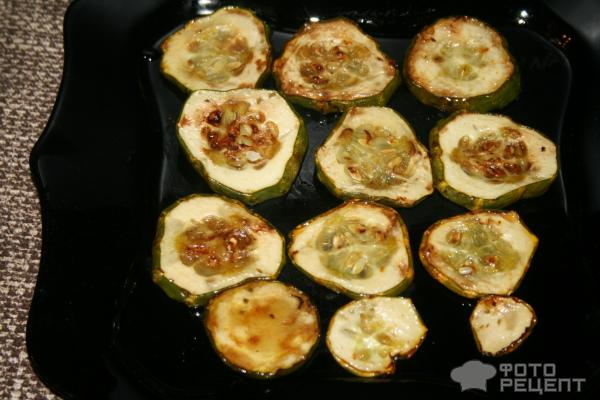 Рецепт: Жареные огурцы - закуска с пассерованными овощами