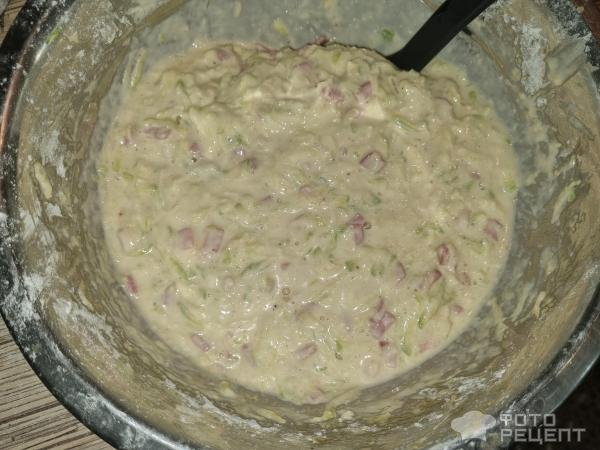 Рецепт: Оладьи из кабачков с чесноком - На блинной муке с колбасой