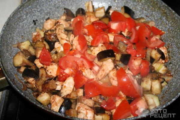 Рецепт: Соте из баклажан - с курицей и овощами