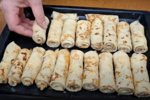 Не пирог, но вкуснее: яблочные блины с хрустящей корочкой и корицей — идеальный осенний десерт