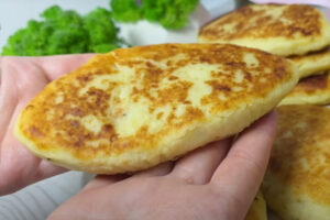Картофельные зразы с мясом — настолько нежные, что тают во рту. Проверенный рецепт из детства