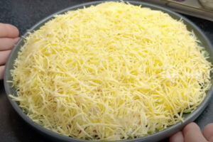Салат «Петрович» из простых продуктов. Домашний вкус и невероятная сочность — всё, что нужно для уютного застолья!