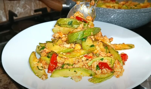 Самое вкусное блюдо из кабачков и фарша — просто объедение! Готовлю на обед или ужин для всей семьи