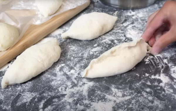 Пирожки «Вокзальные»: тот самый вкус из детства. Рецепт, который так просто повторить на своей кухне!