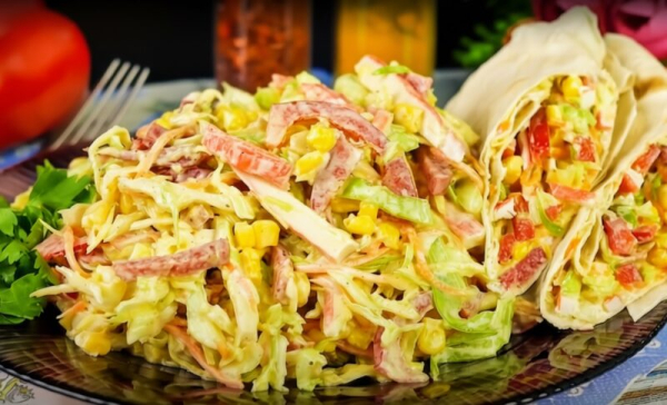 Быстрый праздничный салат без майонеза. Закуска с крабовыми палочками за 5 минут!