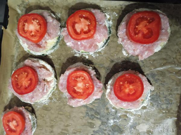 Рецепт: Кабачки запеченные с фаршем и сыром - Праздничные кабачки: вкусно, сытно, бюджетно