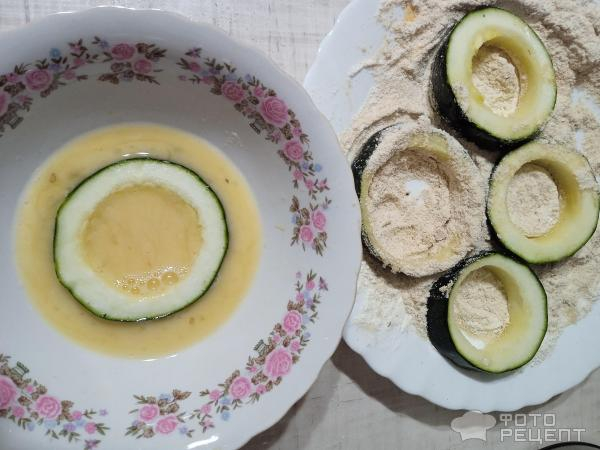 Рецепт: Кабачки запеченные с фаршем и сыром - Праздничные кабачки: вкусно, сытно, бюджетно