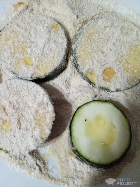 Рецепт: Кабачки запеченные с фаршем и сыром - Праздничные кабачки: вкусно, сытно, бюджетно