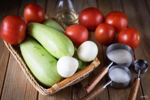 Икра кабачковая с помидорами