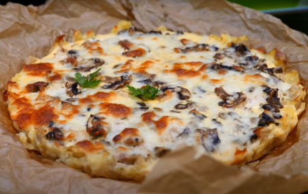 Вкуснее пиццы и проще запеканки: пирог «Жульен» с хрустящей корочкой  — вкус, от которого невозможно оторваться!
