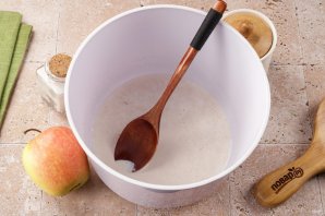 Пирог на дрожжах с яблоками