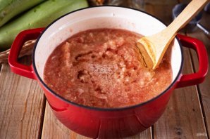 Икра кабачковая с помидорами