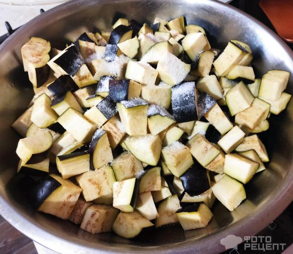 Рецепт: Икра баклажанная с красным перцем - Вкуснее этой баклажанной икры вы точно не пробовали!
