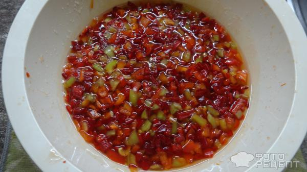 Рецепт: Сладко-острая приправа из перцев - Очень вкусная приправа.