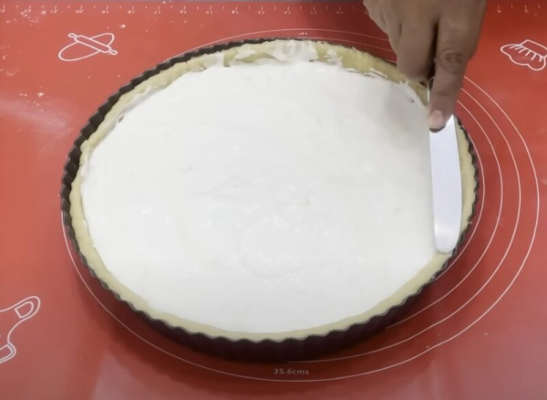 Вкуснятина к чаю: сладкий пирог с малиной и творогом. Два слоя невероятно нежной начинки!
