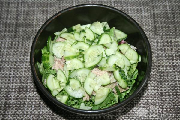 Рецепт: Салат с тунцом и вареными яйцами - Очень легкий и быстрый в приготовлении