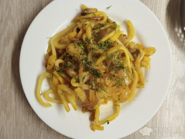 Рецепт: Кальмары жареные с луком - Полезный морепродукт для всей семьи!